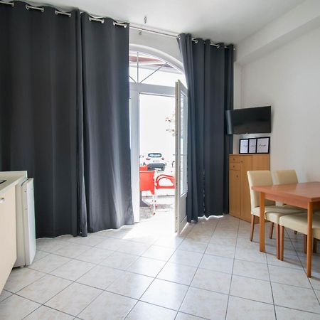 Apartments Manuela - Baška Voda Extérieur photo