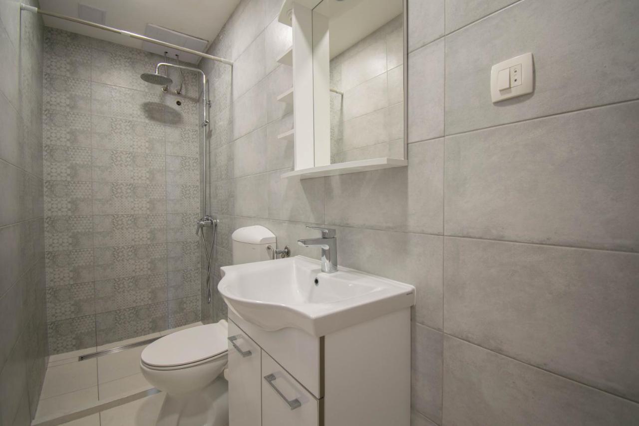 Apartments Manuela - Baška Voda Extérieur photo