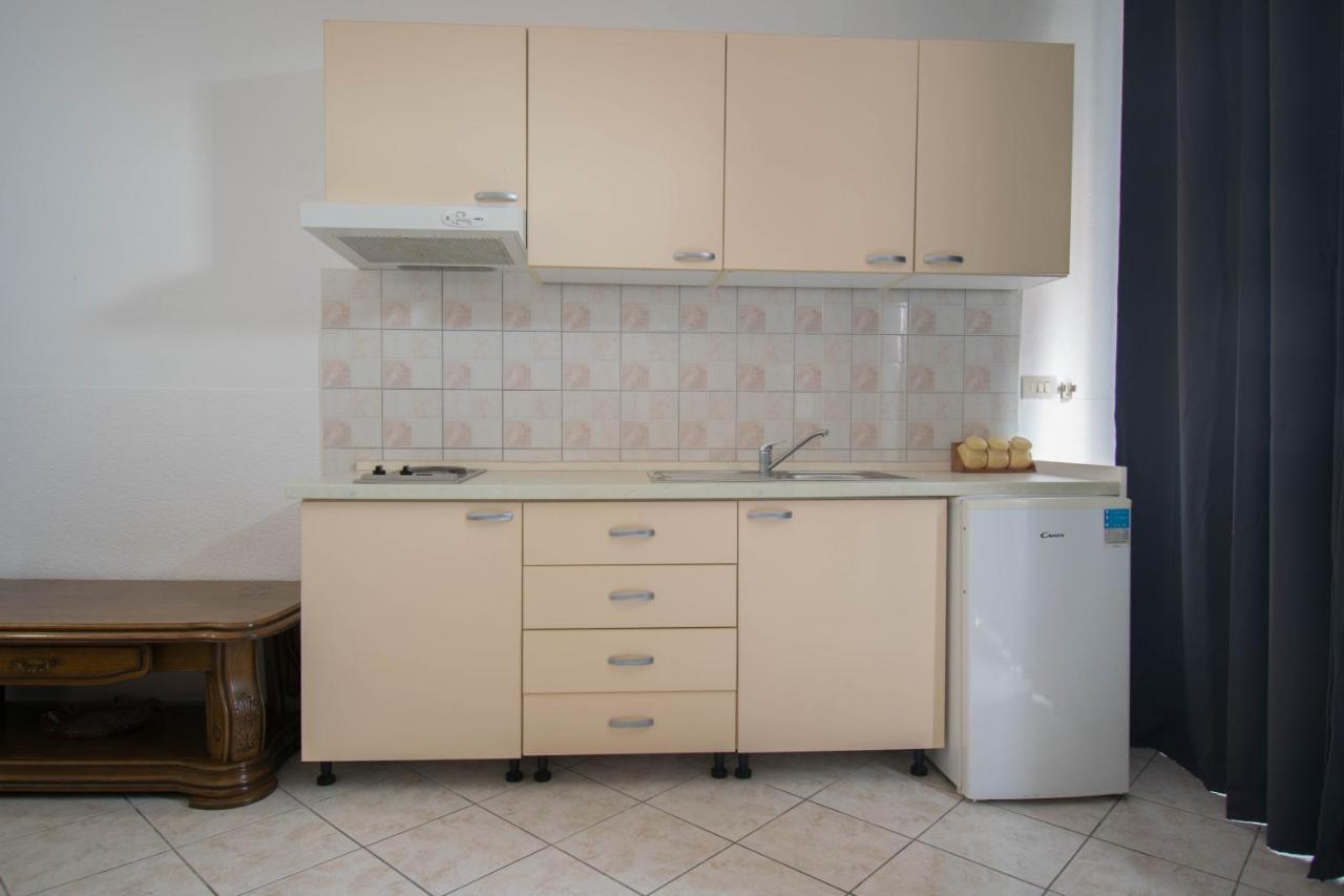 Apartments Manuela - Baška Voda Extérieur photo